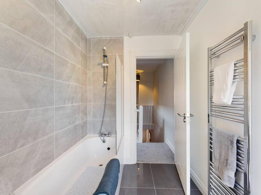 It'S Broadway Baby! Great House Close To City Centre Belfast Ngoại thất bức ảnh